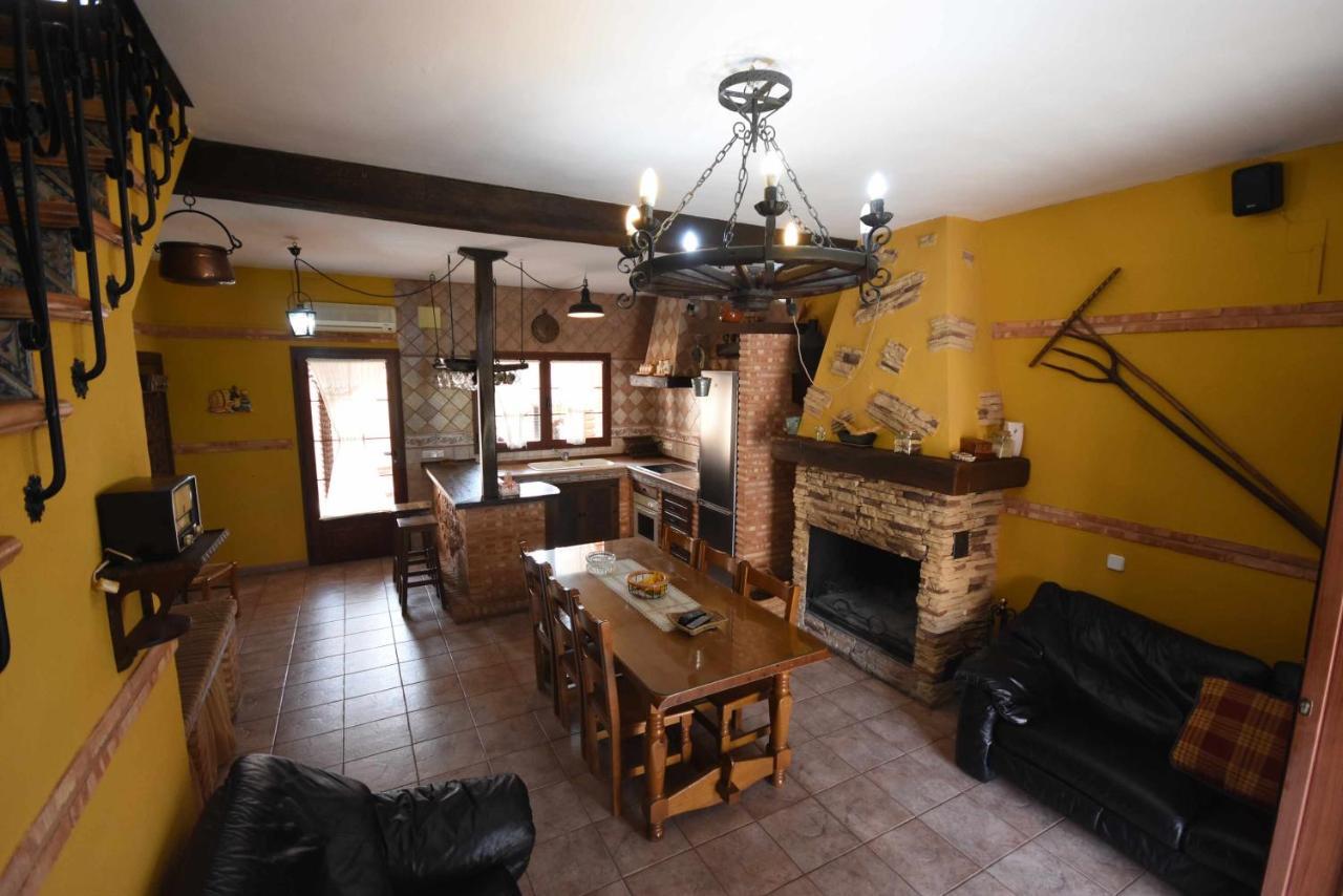אלמגרו Casa Rural De Estilo Rustico Con Spa מראה חיצוני תמונה
